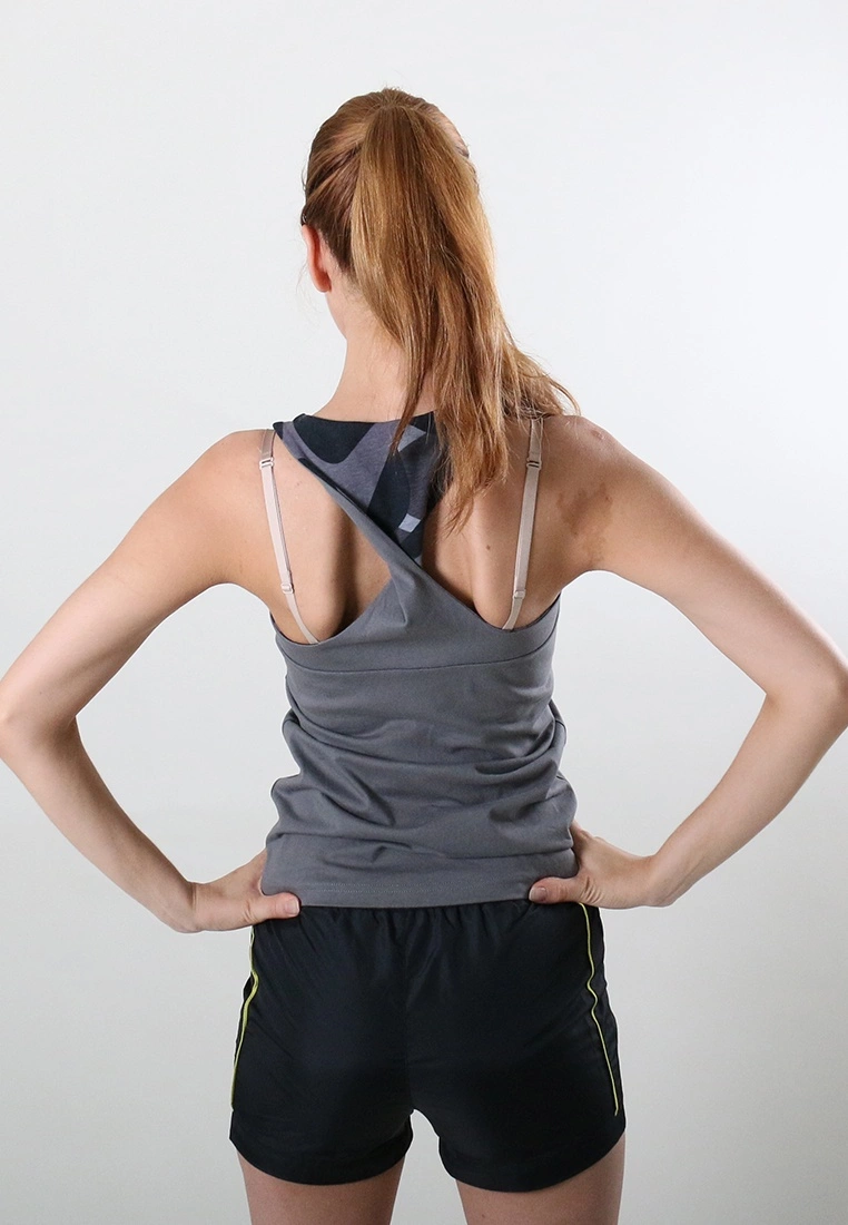 Amnig Women Twisted Training Tee - Image 3